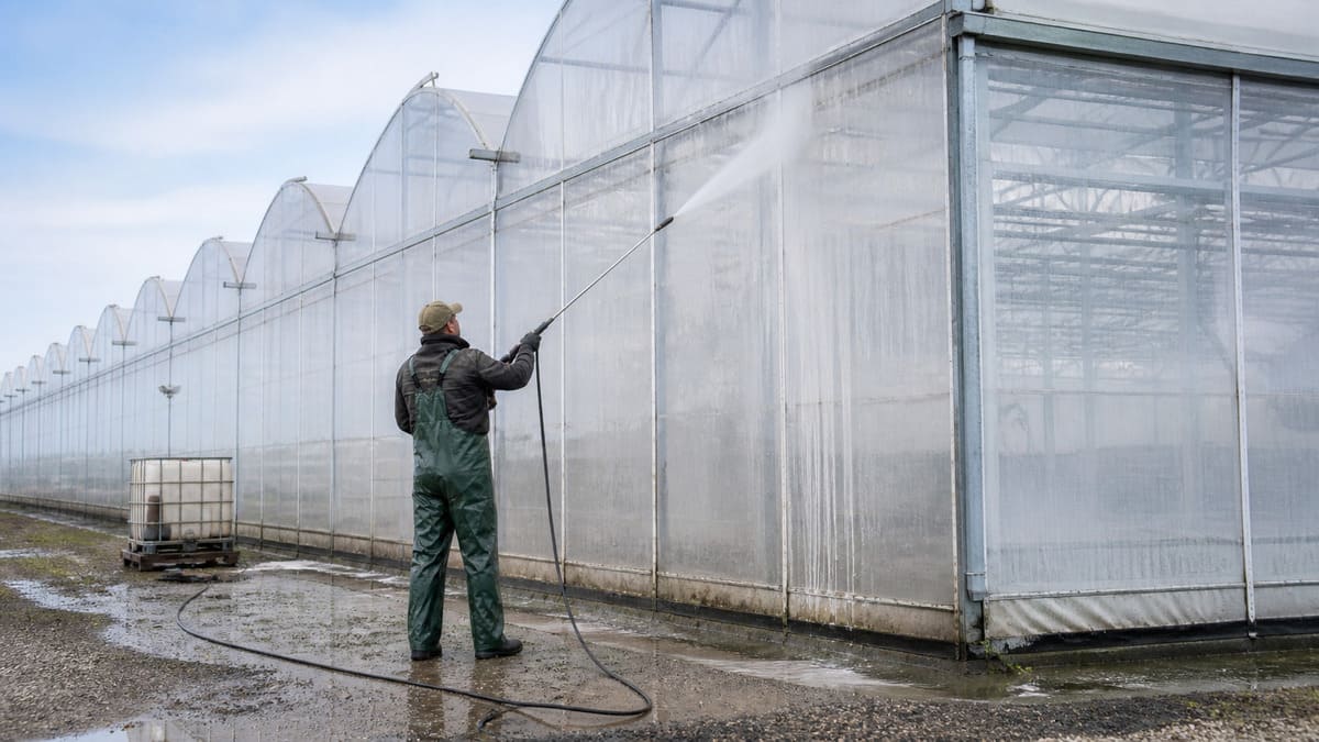 limpieza-de-invernaderos-profesional-valencia-alicante-murcia-castellon-inversistemas-daniel-1